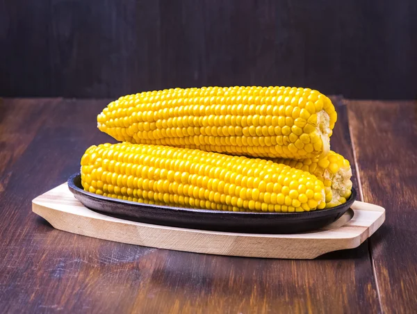 Sweet corn, butter and salt — Stock Photo, Image