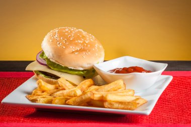 Hamburger plaka üzerinde