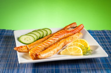 füme somon şeritler