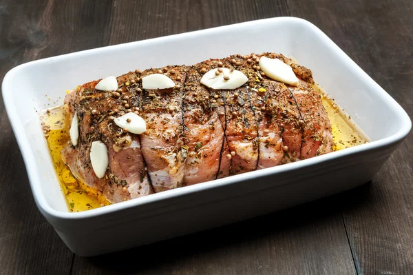 Pork in roasting dish — Stock Photo, Image