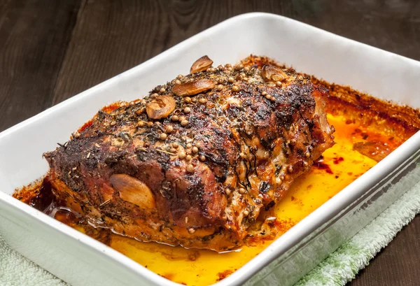 Pork in roasting dish — Stock Photo, Image
