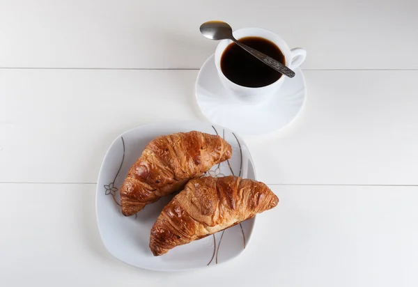 Croissants desayuno ligero y sabroso —  Fotos de Stock