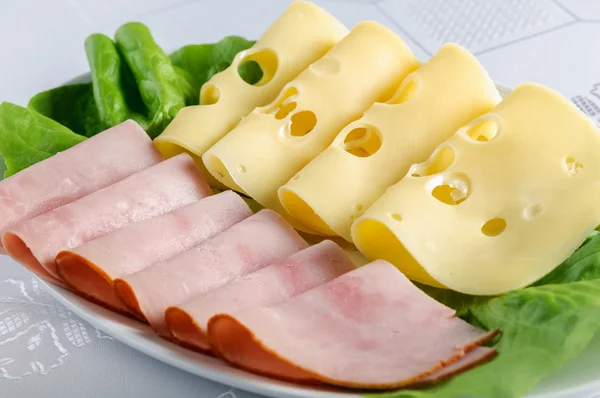 Formaggio e prosciutto — Foto Stock