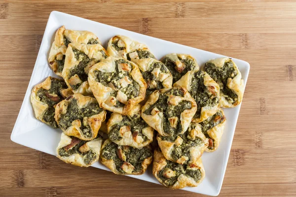 Ispanaklı puf böreği