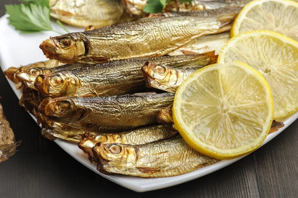 Gerookte sprot dit gezond eten — Stockfoto