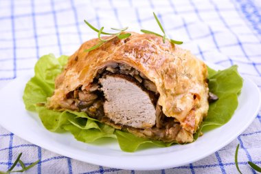 Domuz eti bonfile puf böreği