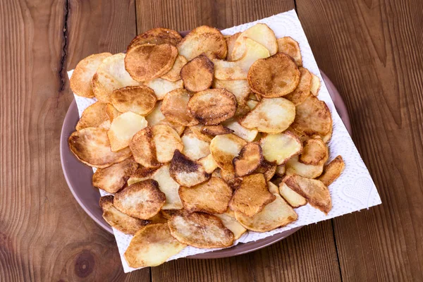 Gebratene Kartoffelscheiben - hausgemachte Pommes — Stockfoto