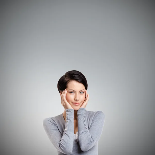 Beundra hennes egen skönhet — Stockfoto