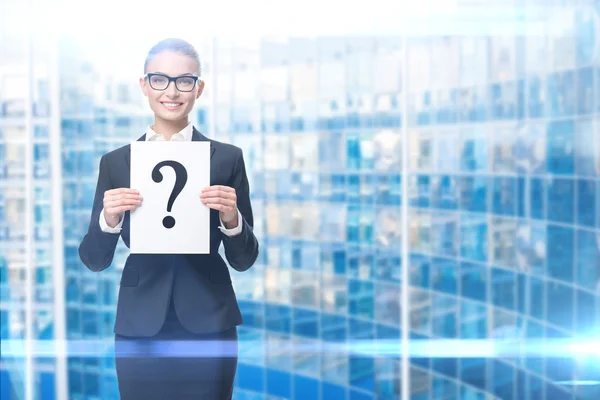 Business woman holding frågetecken — Stockfoto