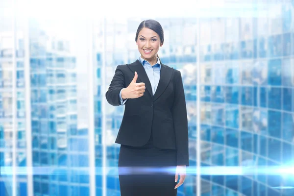 Retrato de mujer de negocios pulgar hacia arriba — Foto de Stock