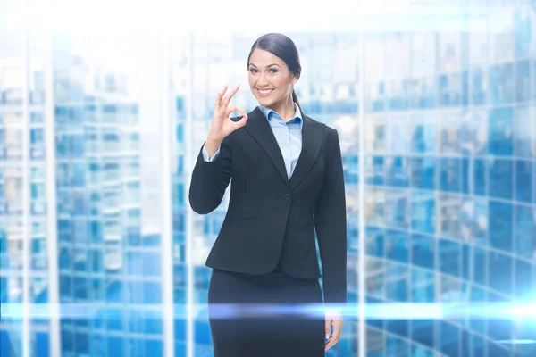 Mujer de negocios ok gesto — Foto de Stock