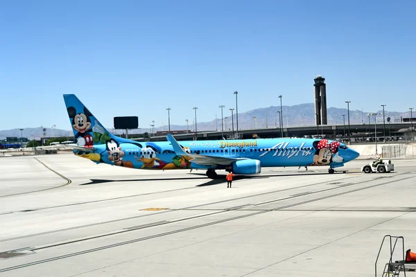 Alaska Airlines en Aeropuerto Internacional McCarran en Las Vegas, Nevada, Estados Unidos . — Foto de Stock