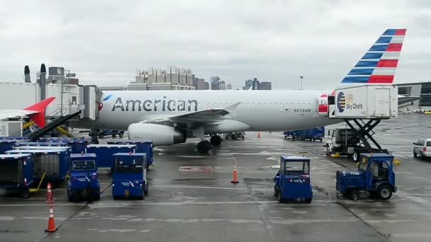 Aeroporto Internacional de Boston Logan em Boston, Massachusetts, EUA . — Vídeo de Stock