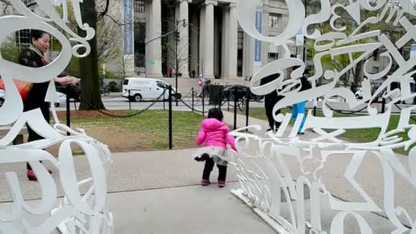 Kampus Institut Teknologi Massachusetts (MIT) di Cambridge, Boston, Amerika Serikat . — Stok Video