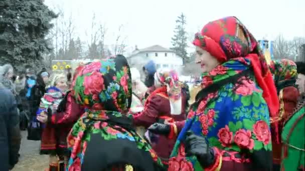 Празднование масленицы в Киеве, Украина . — стоковое видео