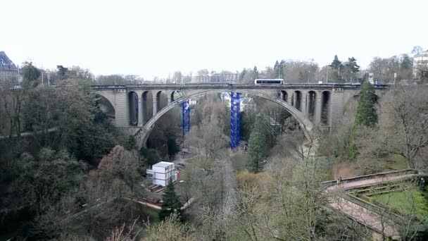 Pont Adolphe bridge w Luksemburgu, — Wideo stockowe