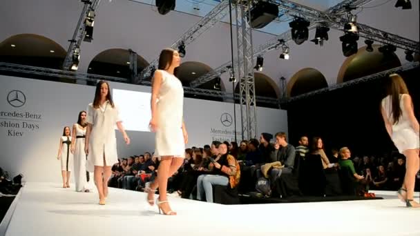 Mercedes Benz Kiev Fashion Days (MBKFD)  Kiev, Ukraine. — Stock Video