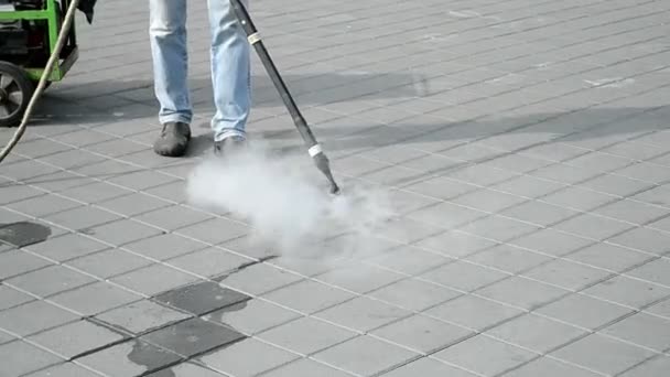 Limpeza de rua com vapor quente , — Vídeo de Stock