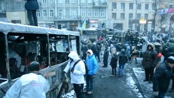 Auto abbandonate (40094), Lobanovskyi Dynamo Stadium, Euro maidan meeting, Kiev, Ucraina . — Video Stock