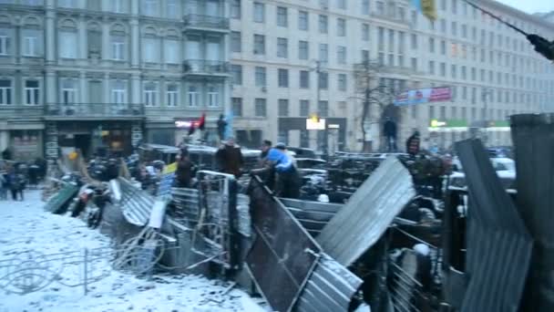 Demonstranter (40083), Valeriy Lobanovskyi Dynamo Stadium, euro Maidan Meeting, Kiev, Ukraina. — Stockvideo
