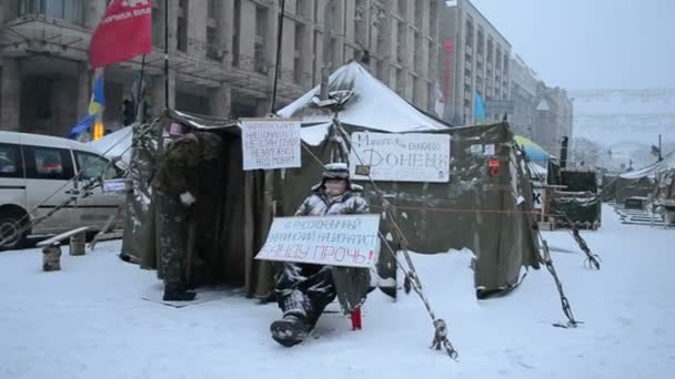 示威者在基辅，乌克兰欧元 maidan 会议期间. — 图库视频影像