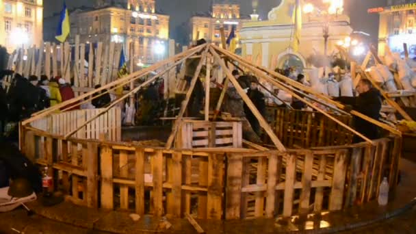 Demonstranten tijdens Euro Maidan Meeting in Kiev, Oekraïne. 35601 — Stockvideo