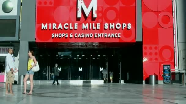 Negozi Miracle Mile e Casino, Las Vegas Strip a Las Vegas, Nevada, Stati Uniti . — Video Stock