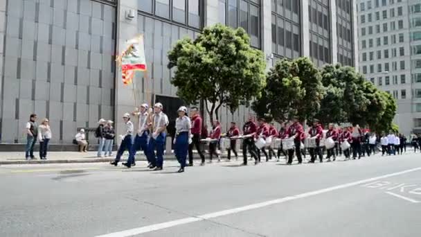 Βόρεια Καλιφόρνια κεράσι ανθίσει Φεστιβάλ μεγάλη παρέλαση 2015 στο San Francisco, ΗΠΑ. — Αρχείο Βίντεο