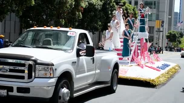 San Francisco, Amerika Birleşik Devletleri. Kuzey Kaliforniya Kiraz Çiçeği Festivali Grand Parade. (67956) — Stok video