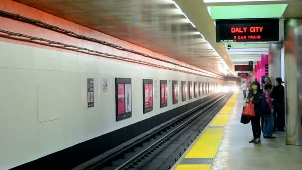 Bay Area Rapid Transit (alias BART) a San Francisco, USA . — Video Stock