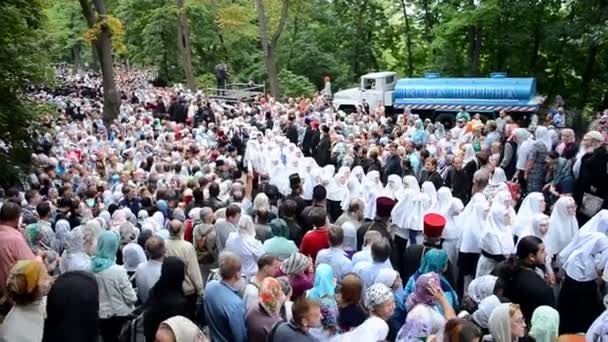 Kiev, Ukrayna 27 Temmuz 2015 tarihinde St. Vladimir yaslanmak 1000 kutlama yıldönümü. — Stok video