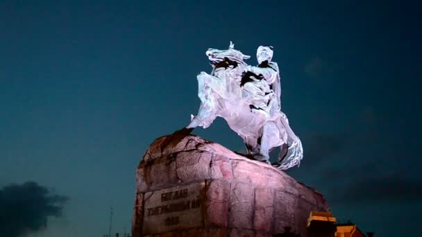 Hetman Bogdan Khmelnitsky monument, Kiev, Oekraïne. — Stockvideo