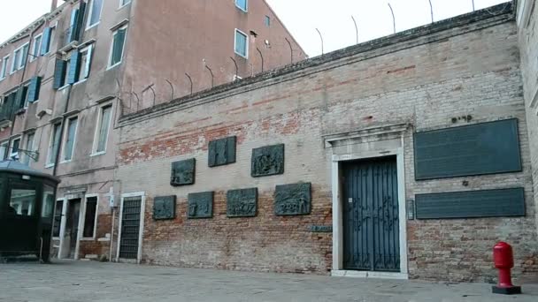 Praça Campo Di Ghetto Nuova (Novo Gueto) em Veneza, Itália . — Vídeo de Stock