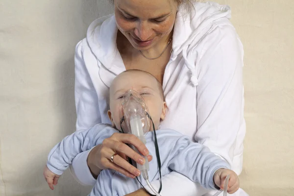 Inhalación infantil menor de un año —  Fotos de Stock