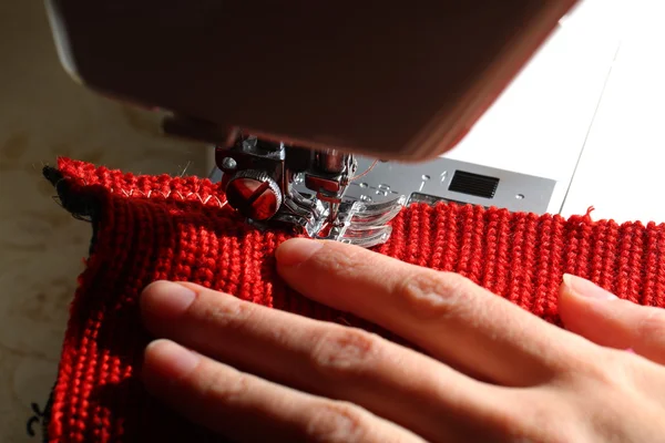 Sewing machine sewing — Stock Photo, Image