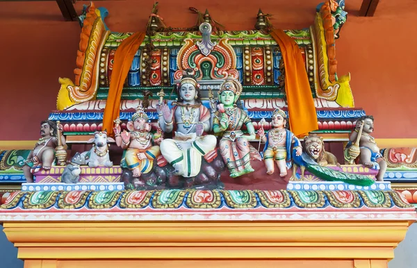 Vishnu Relief gopuram hinduistischer Tempel — Stockfoto