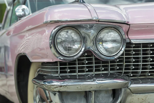 Headlight and radiator front view  retro car — Stock Photo, Image