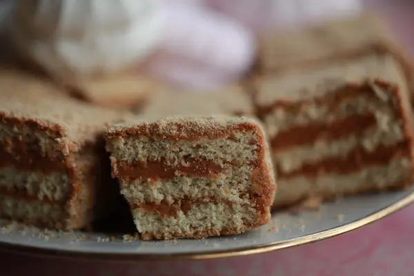 Un pedazo de pastel una bocanada —  Fotos de Stock