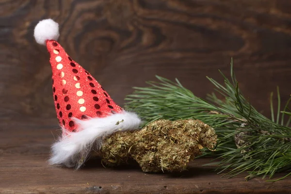 Grande Cone Cannabis Decoração Natal Marijuana Perto Botões Cânhamo — Fotografia de Stock