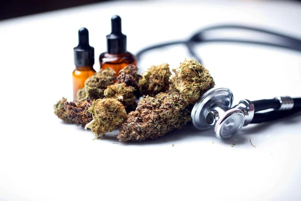 Lékařská Marihuana Cannabis Cbd Konopné Pupeny Medicínský Koncept — Stock fotografie