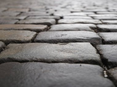 kirli gri kaldırımlı yol perspektifi