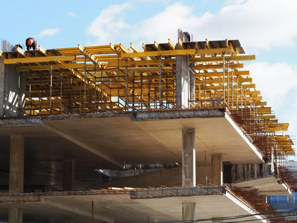 Beyaz Rusya, Minsk, 2021. işyeri inşaat sahası endüstriyel iş..