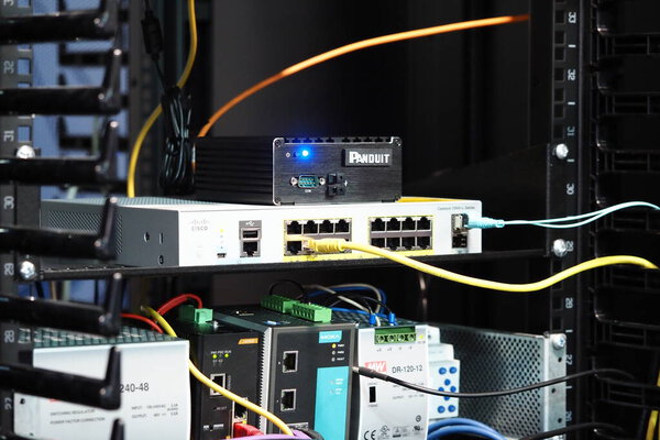 Беларусь, Минск, 2021 год. Пандуит компьютеризированной системы управления предприятием