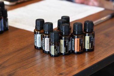 temel doğal yağ doterra şişesi. Beyaz Rusya, Minsk, 2021