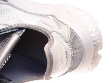 belarus,minsk,2021. Erkekler için Adidas siyah deri spor ayakkabıları