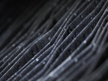 Eski araba hava filtresi kirli toz