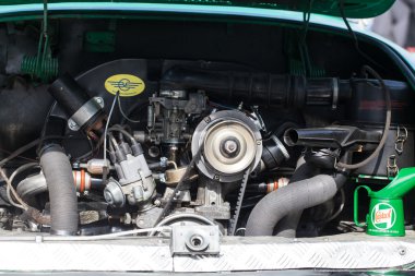 Araba motoru görüntüsünü