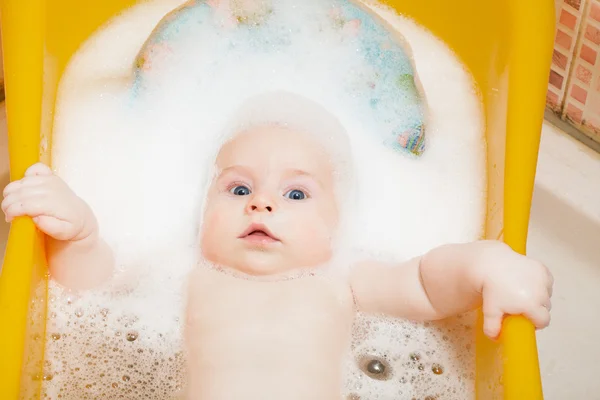 Baby boy in the bath — Stock Photo, Image