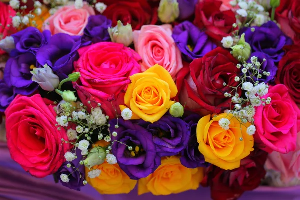 Grande buquê de flores — Fotografia de Stock