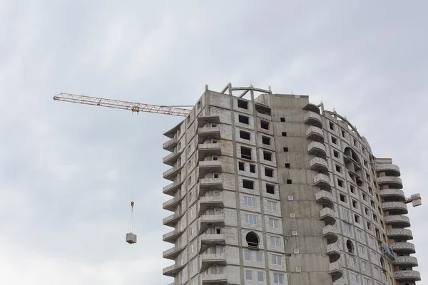 Site in opbouw van flatgebouw — Stockfoto